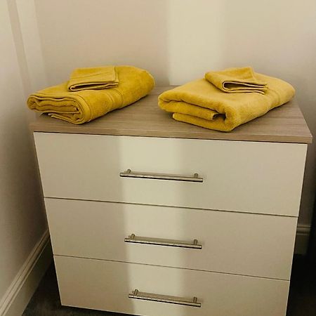 #0509 Two Bedroom Serviced Apartment- Free Parking Дербі Екстер'єр фото