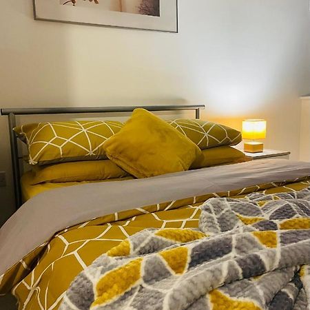 #0509 Two Bedroom Serviced Apartment- Free Parking Дербі Екстер'єр фото