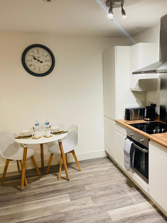 #0509 Two Bedroom Serviced Apartment- Free Parking Дербі Екстер'єр фото