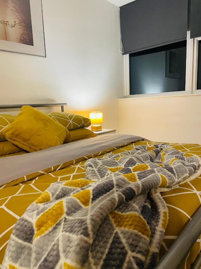 #0509 Two Bedroom Serviced Apartment- Free Parking Дербі Екстер'єр фото